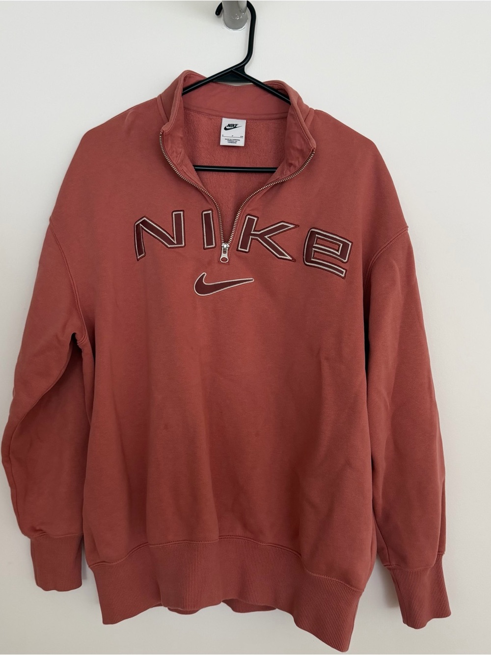 Nike Men’s Half-Zip Sweatshirt in Dusty Rose